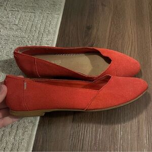 Women's Red Toms Flats